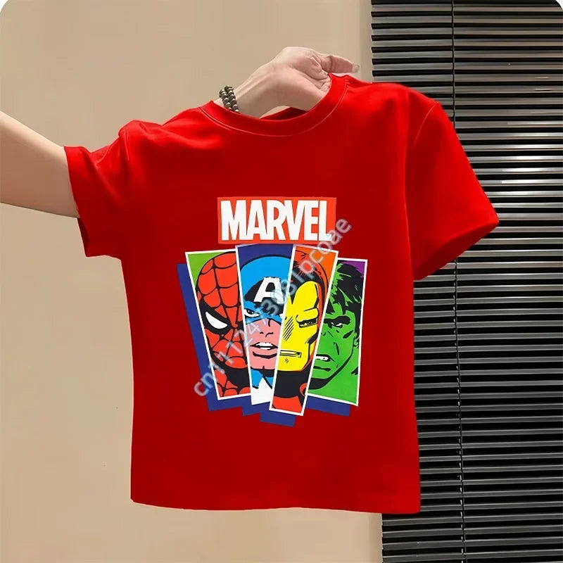 T-shirt per bambini Avengers Marvel con strisce e ritratti - Rossa