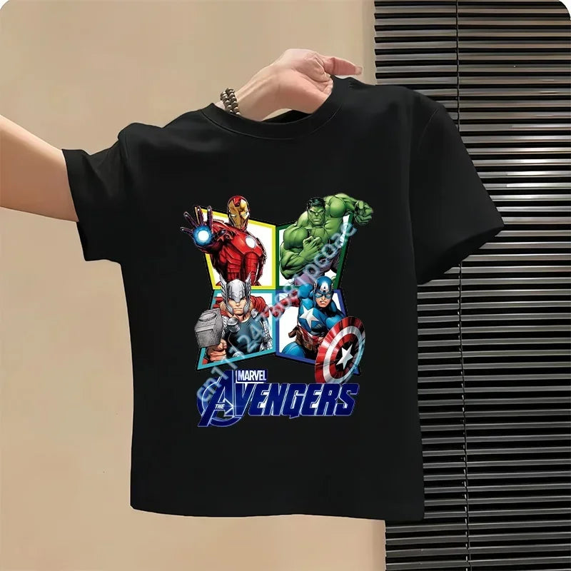 Camiseta Infantil Avengers - Diseño Grupo Completo Negro