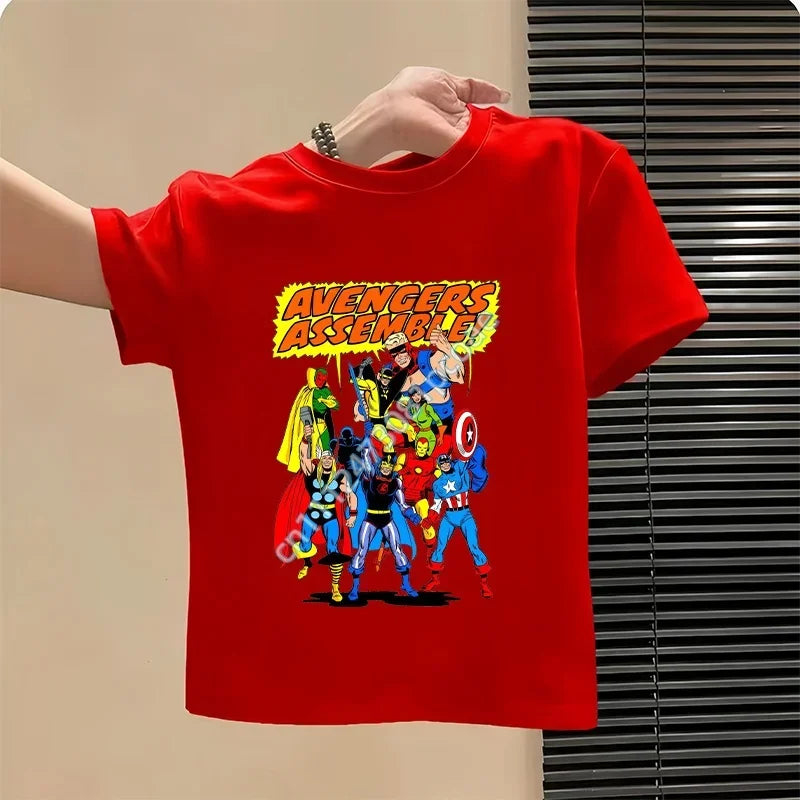 T-shirt per bambini Avengers - Design squadra a fumetti Rossa